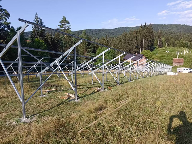 Gewährleistung der langfristigen Stabilität von Solarhalterungen